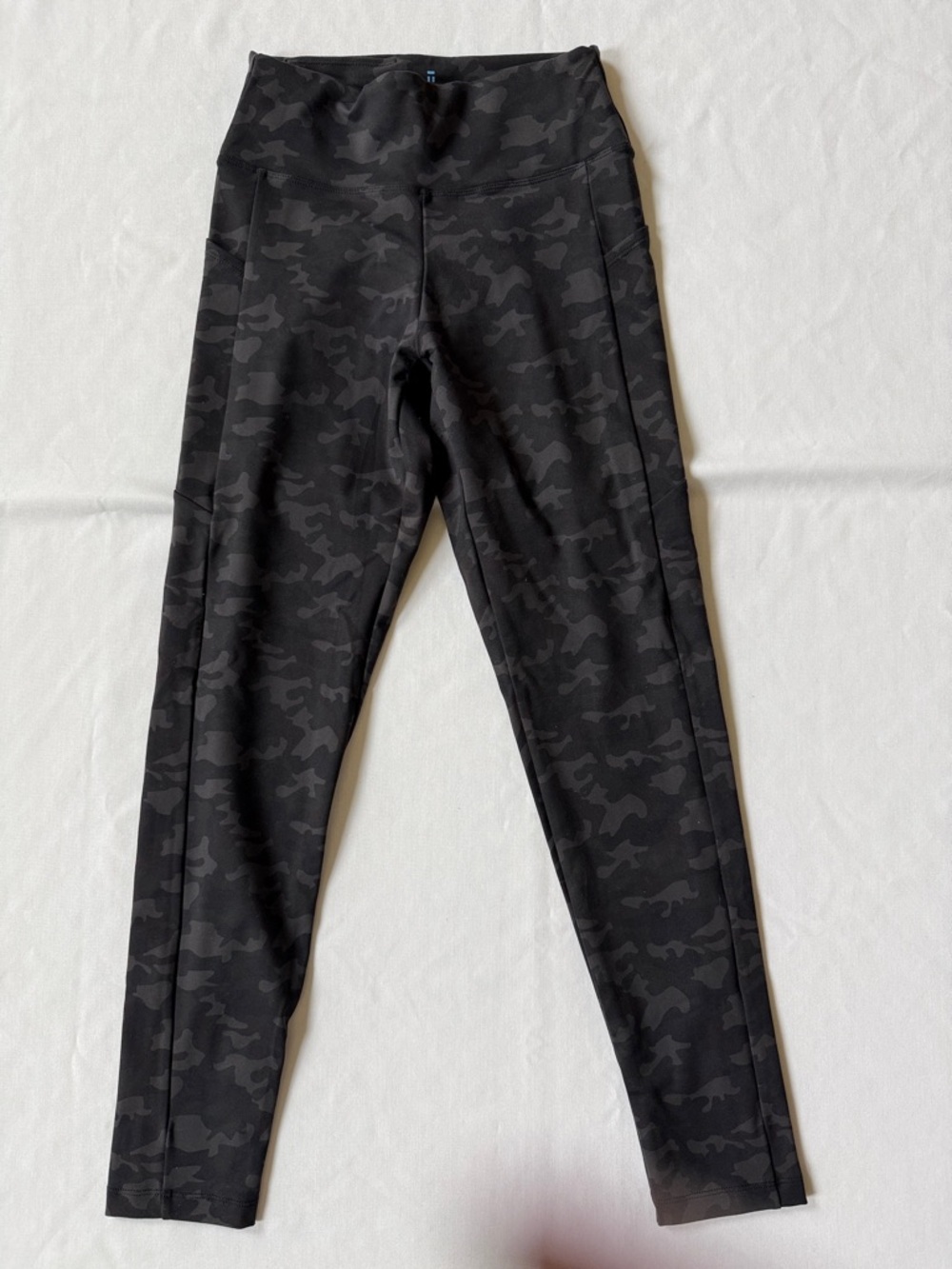 TOMMY JOHN GO ANYWHERE COLLECTION Camo Leggings Size Medium EUC